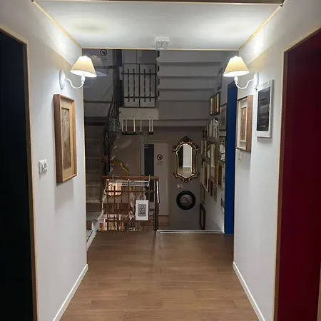 Palazzo Adalgisa Alloggio in famiglia *