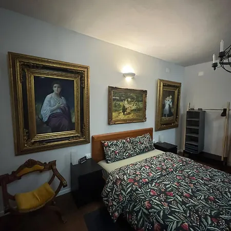 Palazzo Adalgisa Alloggio in famiglia *